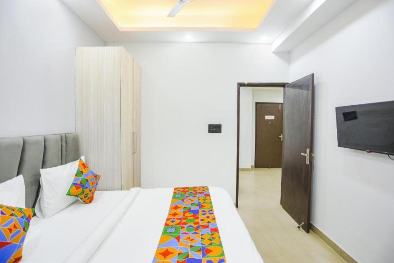 Hotel The Rasa At Vasundhara Ghaziabad Exterior foto